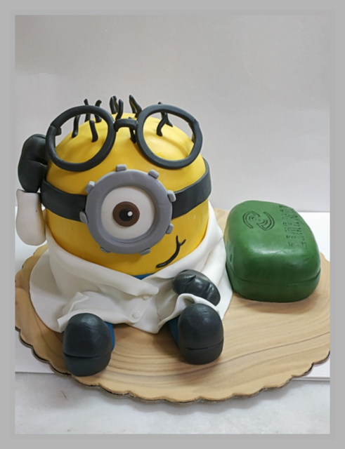 Minion Zamanos Cake